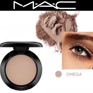 New MAC Omega EYE SHADOW